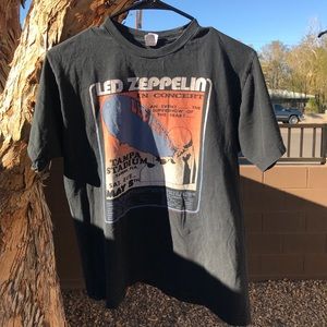VTG Led Zeppelin Tour Shirt 2006 Medium